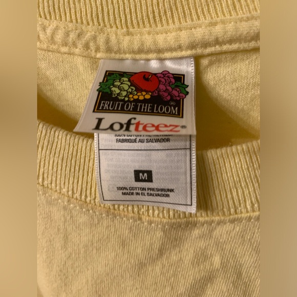 Embroidered Yellow Tigger Tee Size M 100% Cotton Vintage - Picture 3 of 8